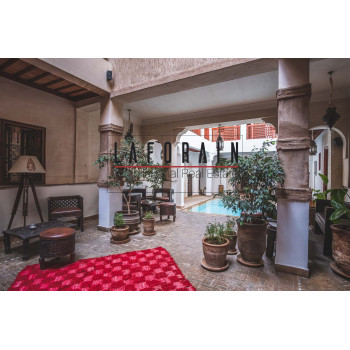 Riad classé maison d'hôtes à vendre Médina de Marrakech, 17 chambres