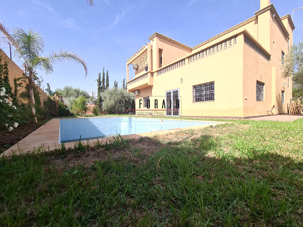 Villa à vendre route de l'Ourika, 1000M² de terrain avec piscine