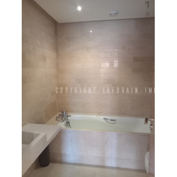 Salle de bain de ce Luxueux Appartement à Vendre à Marrakech